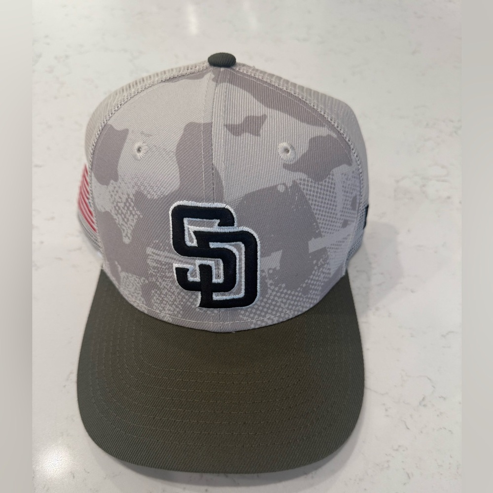 New Era Gray and Olive Camo Hat